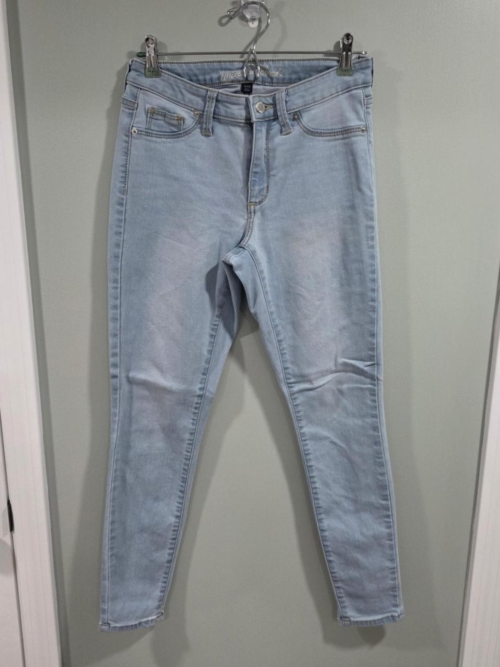 Universal Thread Light Blue High-Rise Skinny Jeans